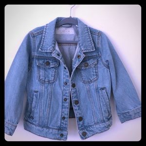 Boys jean jacket size 2-3t